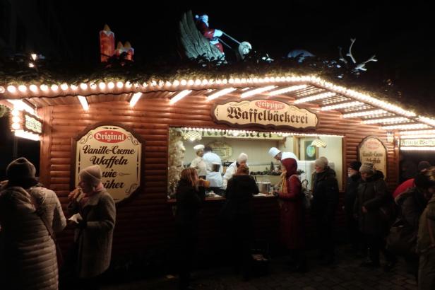 Beliebt: Waffeln mit Vanillecreme bei der Waffelbäckerei