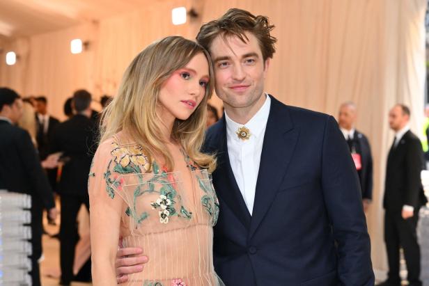 Suki Waterhouse und Robert Pattinson