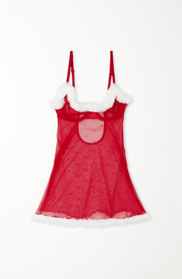 Ein rotes Babydoll mit weißem Kunstfellbesatz, das an ein Weihnachtskostüm erinnert.