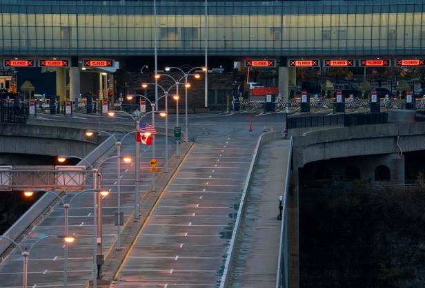 CANADA-US-TRANSPORT-BORDER-EXPLOSION