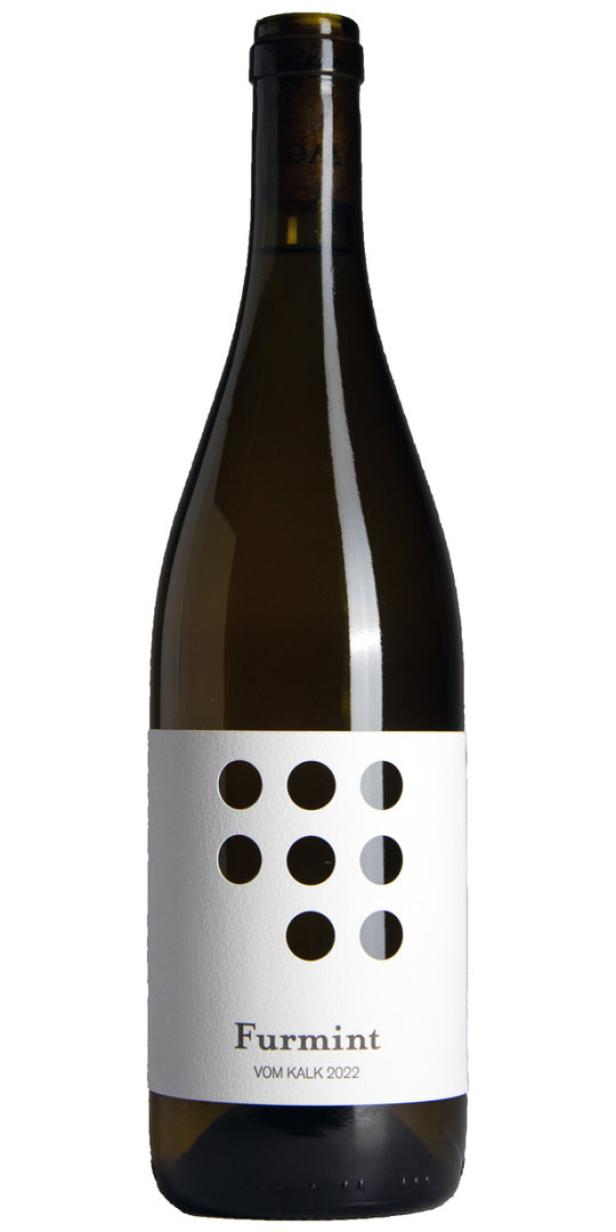 Eine Flasche Furmint „Vom Kalk 2022“ Weißwein mit einem minimalistischen Etikett.
