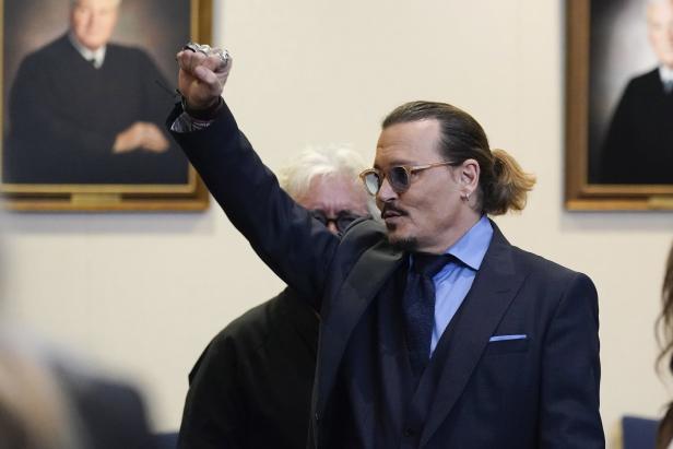 Autor von neuem Buch über Depp vs. Heard: "Beide hatten schreckliche Kindheit"