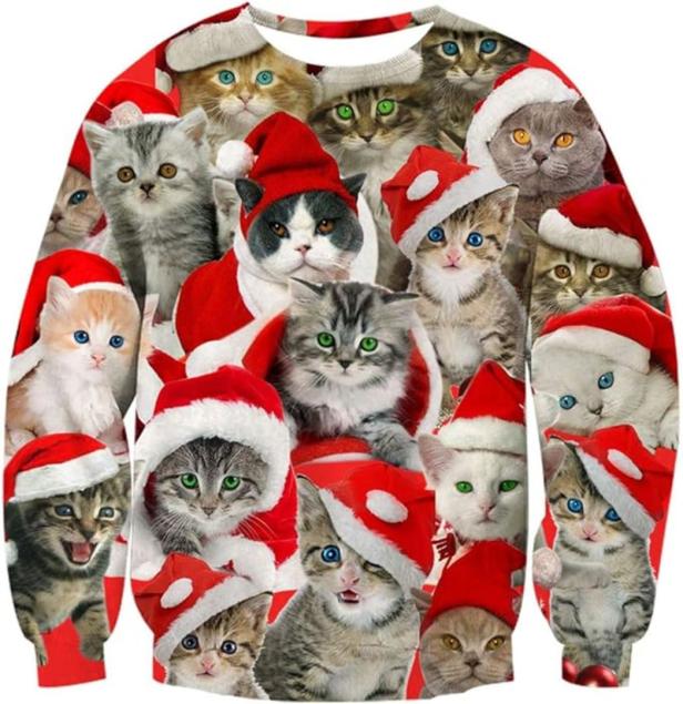 Ein Weihnachtspullover mit vielen Katzen, die Weihnachtsmützen tragen.