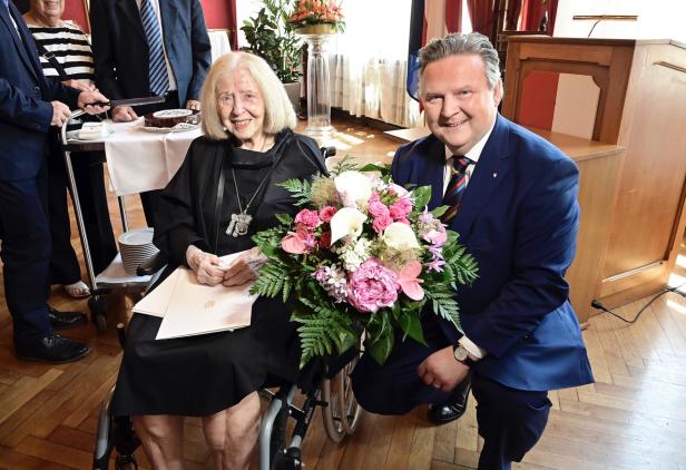 Erika Freeman mit Bürgermeister Michael Ludwig