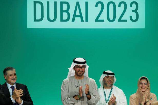 UN-Klimakonferenz COP28 in Dubai, 2. von links: Industrieminister und Gastgeber Sultan Ahmed Al Jaber