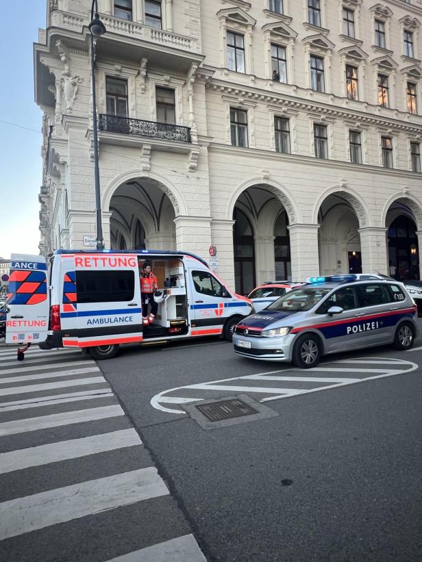 Brand im Wiener Rathaus: Gebäude musste evakuiert werden