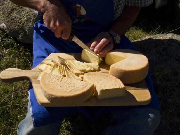 Auch kulinarische Produkte wie Käse werden im Villgratental hergestellt 