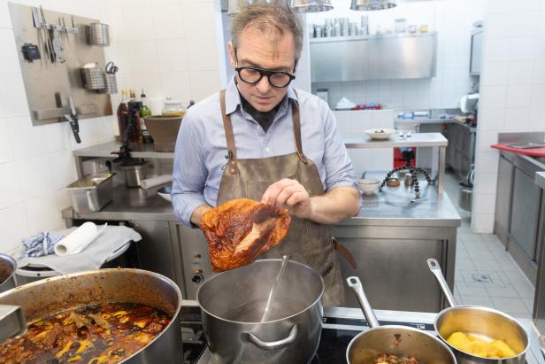 Max Stiegls Weihnachtsmenü: So tischen Sie auf wie ein Haubenkoch