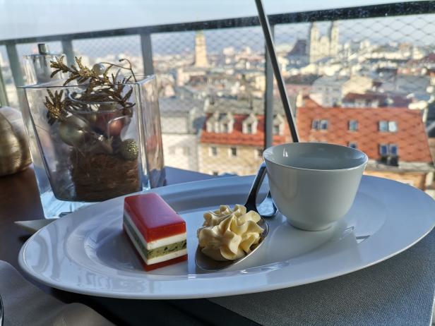 Brasserie im Schloss überthront das Herberstein in der Altstadt