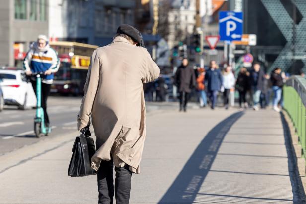 Windspitzen bis 111 km/h: Bundesgärten gesperrt, 250 Einsätze in Wien