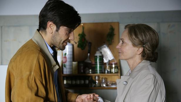 "Bergfried": Wenn der liebe Opa ein Massenmörder ist
