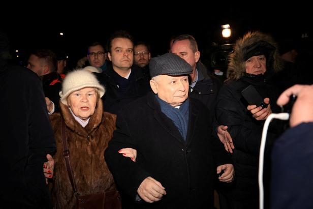 Präsident gab verurteilten Politikern Unterschlupf: Der Machtkampf in Polen ist eskaliert