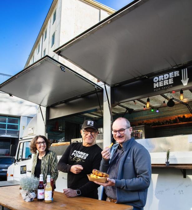 Foodtrucks in der Linzer Tabakfabrik: Von Pommes bis Curry