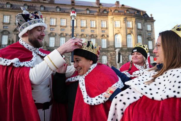 Neuer König Frederik von Dänemark zu Tränen gerührt