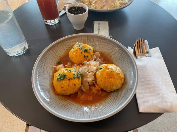 Antonia: Knödel, Kaffee und gute Laune an der Linzer Medizinuni