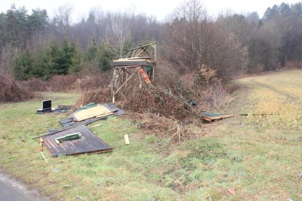 Unbekannte sprengten Hochstand im Südburgenland