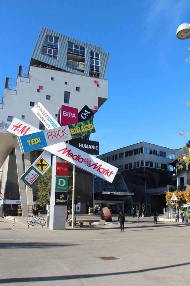 Einkaufszentren-Chef: "Gratis-Parken gehört beim Shoppen dazu"