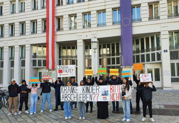 Nach Abschiebung von Jaba: „Hoffentlich kommt er zu uns zurück“