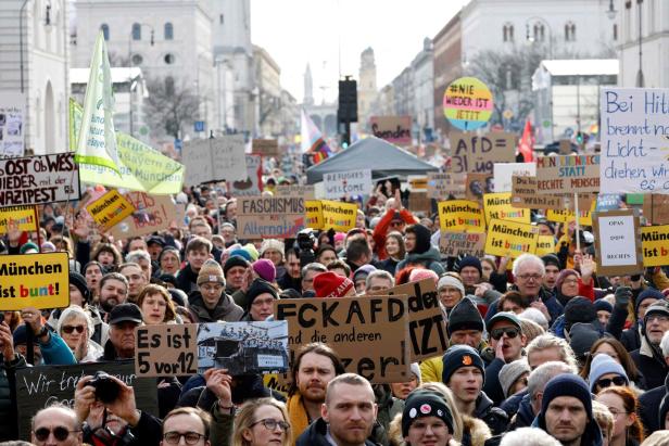 1,4 Millionen protestieren in deutschen Städten gegen Rechts: AfD wittert Verschwörung