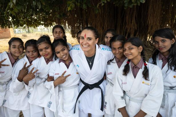 Die Weltmeisterin und ihre Karate-Mädchen