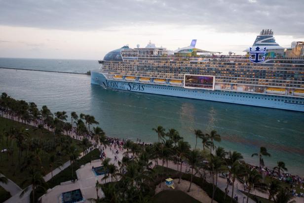 Größtes Kreuzfahrtschiff der Welt verschmutzt mehr als 500.000 Autos