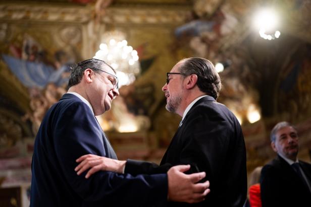 Oskar Deutsch und Alexander Schallenberg im Palais Niederösterreich