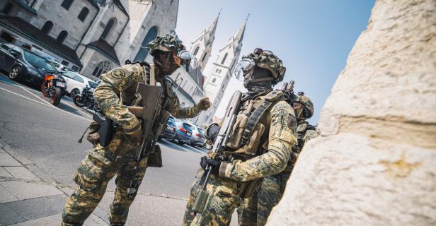Innenstadt wird fiktiver Kriegsschauplatz: Antiterrorübung des Heeres