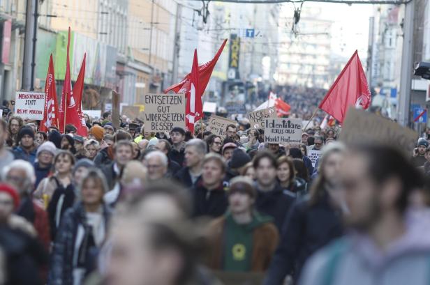 Demonstranten zogen durch Graz und Innsbruck