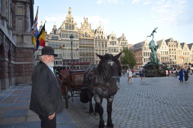 Wunderbare Architektur im historischen Zentrum von Antwerpen