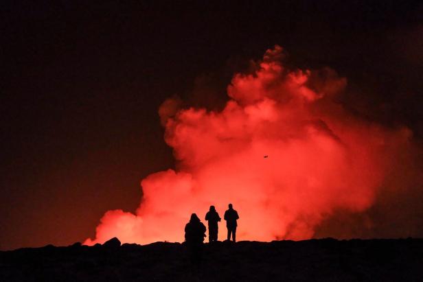 Erneut Vulkanausbruch: 80 Meter hohe Lavafontänen in Island