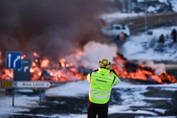 Erneut Vulkanausbruch: 80 Meter hohe Lavafontänen in Island