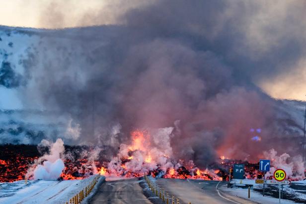 Erneut Vulkanausbruch: 80 Meter hohe Lavafontänen in Island