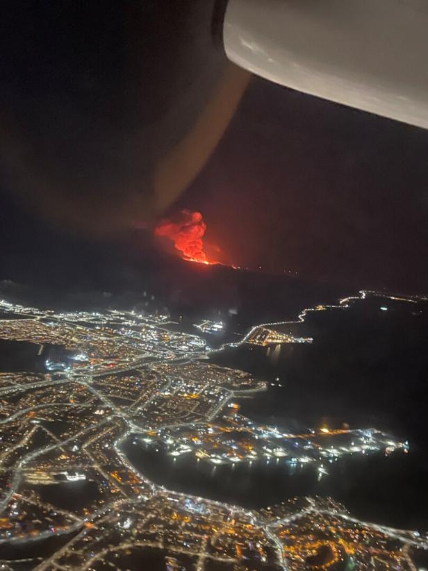 Erneut Vulkanausbruch: 80 Meter hohe Lavafontänen in Island