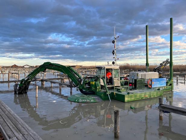 Monatelange Arbeiten: Neusiedler See wird von Schlamm befreit