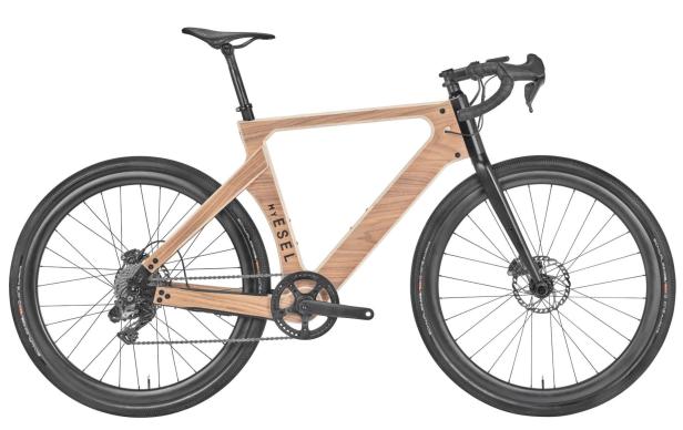 Weltweit erstes E-Gravelbike mit Holzverbund-Rahmen geht an den Start