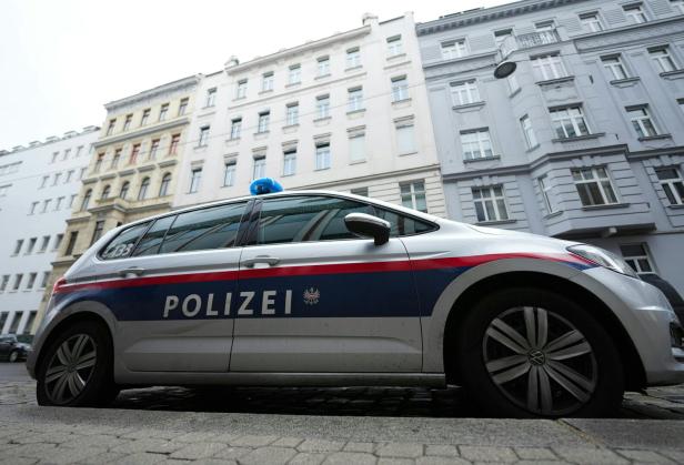 Doppelmord in Wien: Von verdächtigem Vater fehlt jede Spur