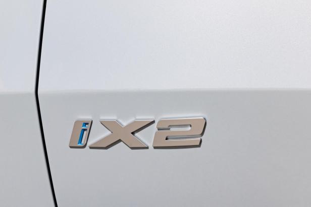 bmwix2xdrive30097wgm.jpg