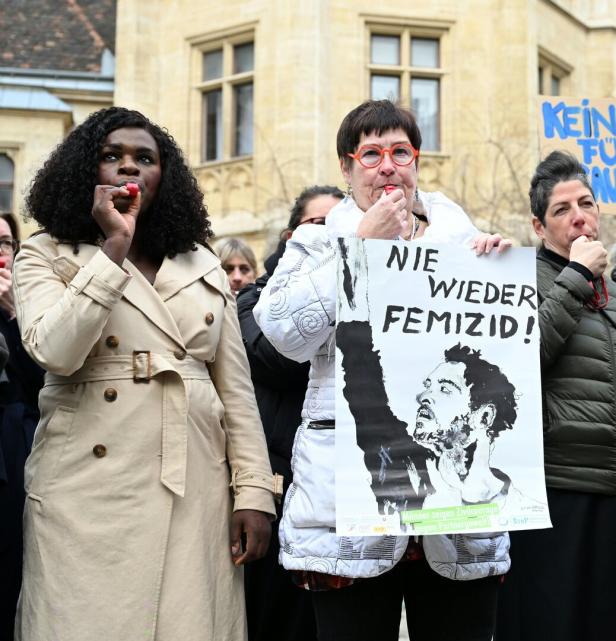 Minutenlange Schreie bei Demo gegen Femizide in Wien