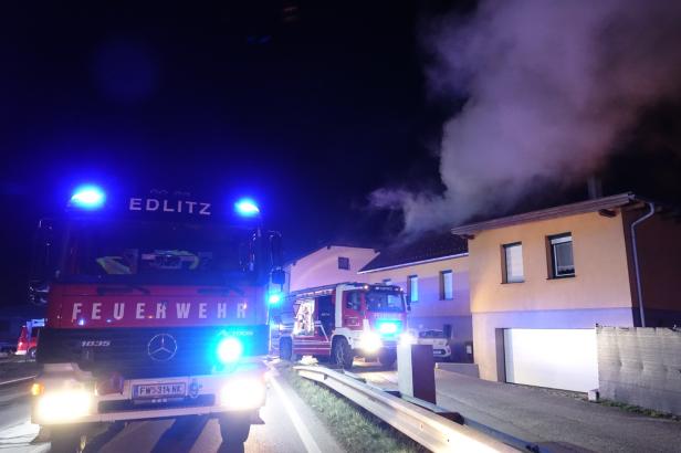 Zeitungszusteller sah Flammen, Bewohner in letzter Minute gerettet