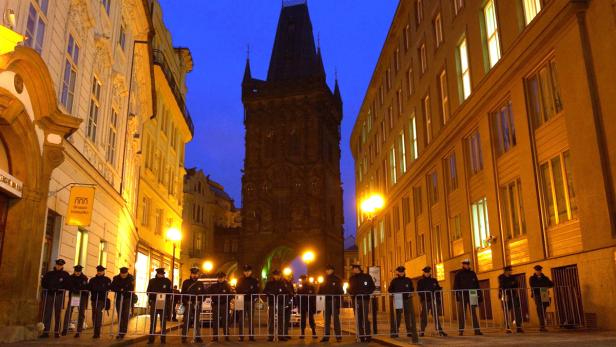 Prags Plätze als Bühne für 20 Jahre Zeitgeschichte