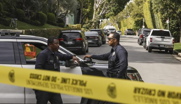 Federal Investigators Raid Sean 'Diddy' Combs Home in Los Angeles