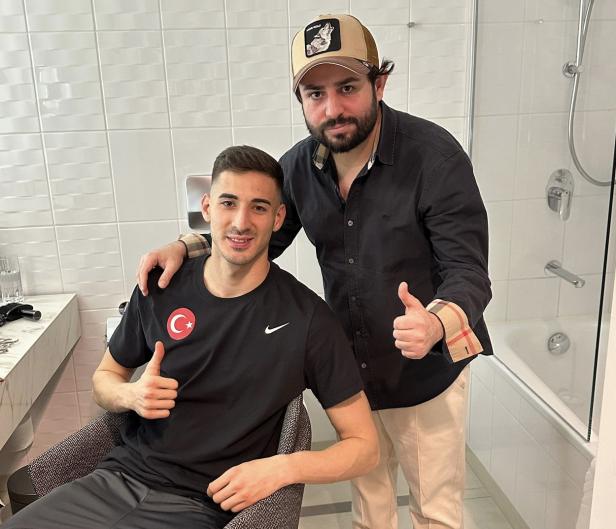 Türkische Fußballstars bereiten Friseur aus Ottakring einen Traumtag