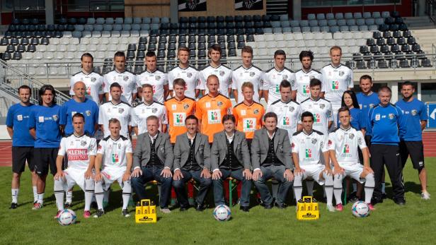 Mannschaftsfoto des Wolfsberger AC vor einem Spiel.