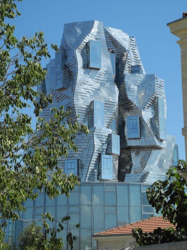 LUMA-Arles-Gehry-MYR67-768x1024