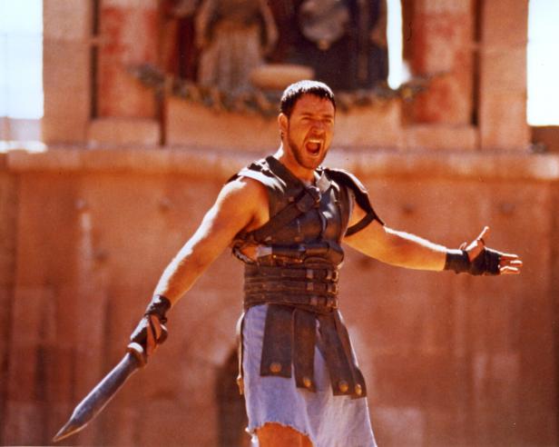 Russell Crowe (60): "Gladiator-Kostüm sah aus wie Netzball-Uniform"