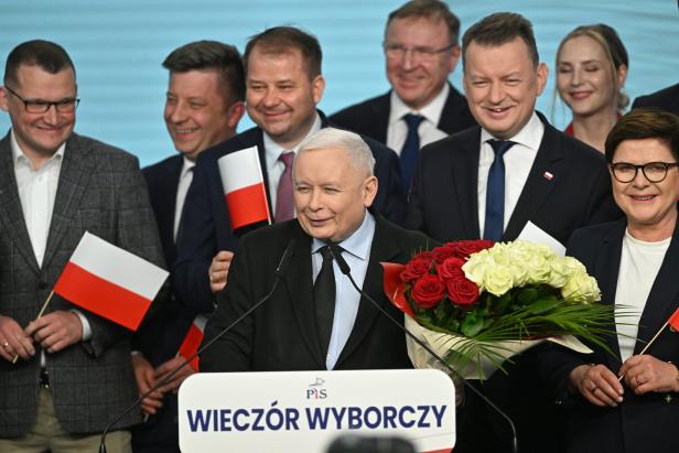Polens Premier übersteht seine erste Bewährungsprobe
