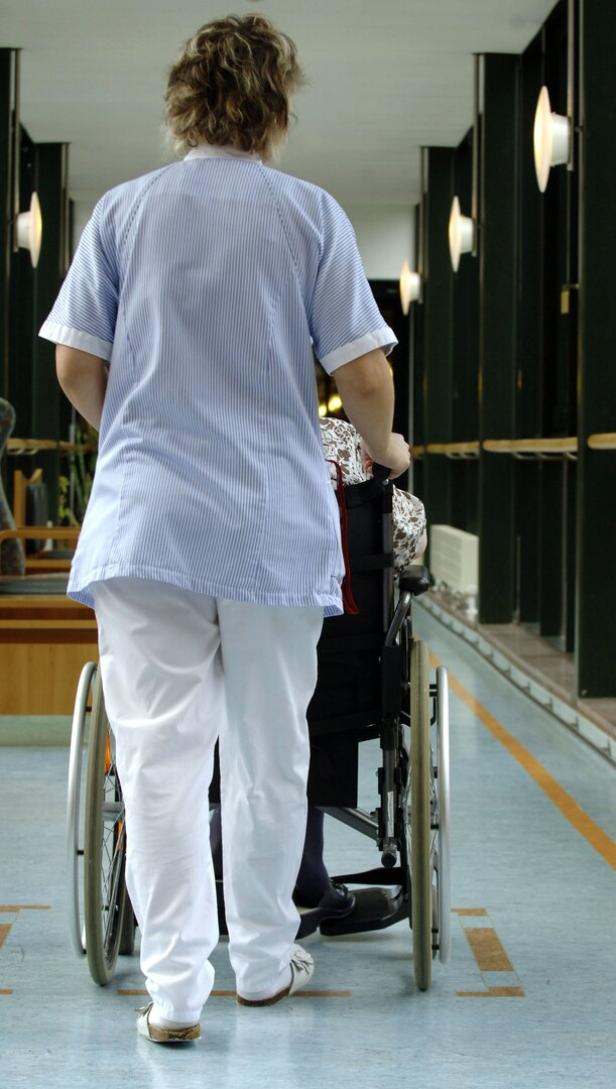 THEMENBILD: ZU "PFLEGE-ENQUETE"
