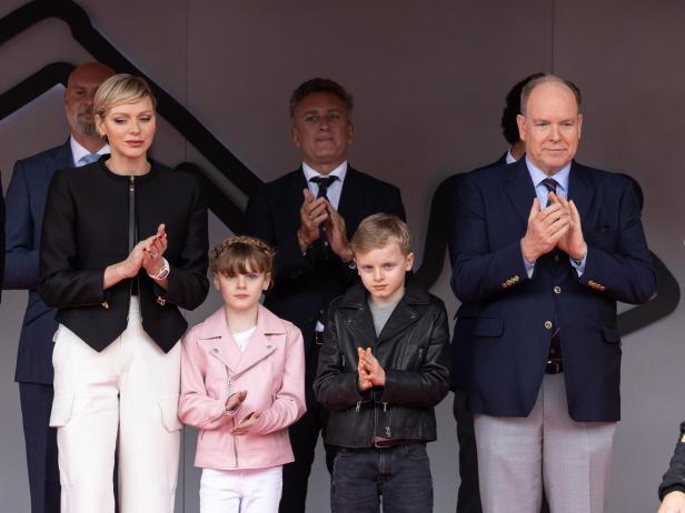 Fürstenfamilie bei Circuit de Monaco: Charlène mit neuer Frisur, Zwillinge im Leder-Look
