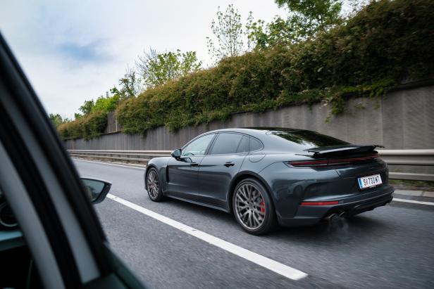 Porsche-Chef Helmut Eggert: "Der 911er wird zuletzt elektrisch"