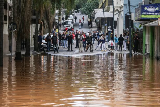 Schwere Überflutungen in Brasilien: Zahl der Toten steigt weiter